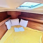 公寓 Sleep On A Sailboat In A Unique