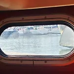 Sleep On A Sailboat In A Unique * Lisboa
