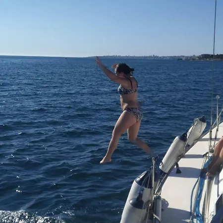 Be Local - Sleep Aboard A Sailing Boat In * Lisbona