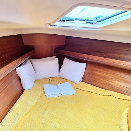 公寓 Sleep On A Sailboat In A Unique