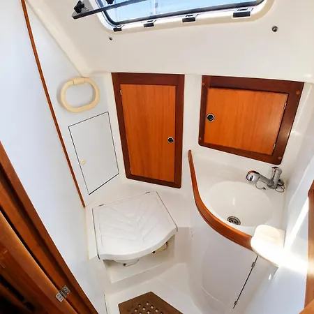 Sleep On A Sailboat In A Unique * Lisboa