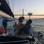 Sleep On A Sailboat In A Unique Апартаменты