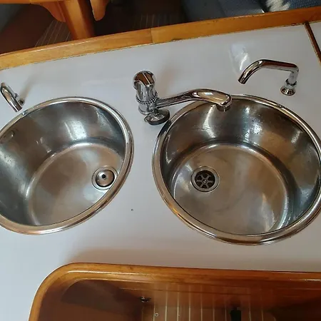 Sleep On A Sailboat In A Unique Διαμέρισμα